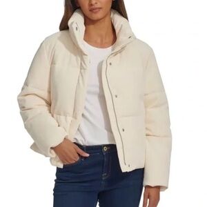 Levi's Ladies' Corded Puffer Jacket Size M like new